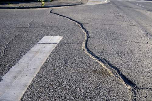 Crack Repairs in Littlestown, PA by Town & Country Asphalt